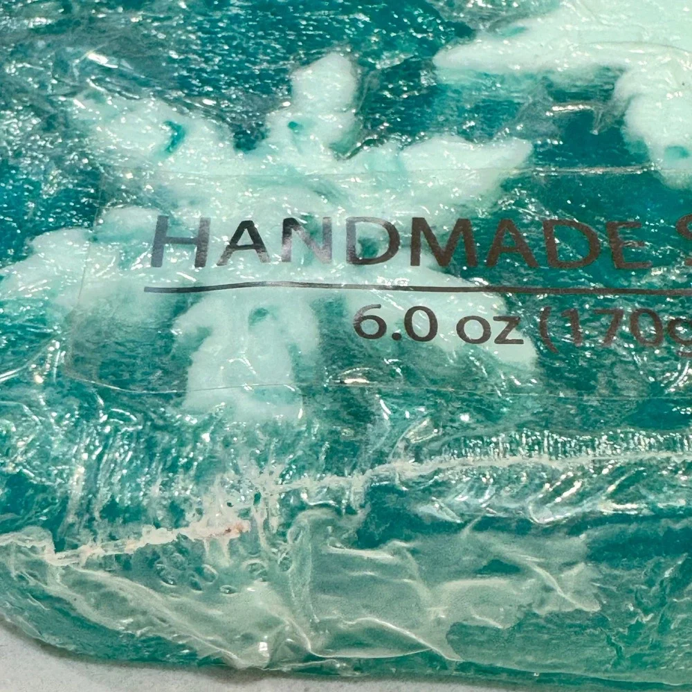 New Primal Elements Snowflakes Handmade Glycerin Soap Bar 6 oz Winter Mint Scent